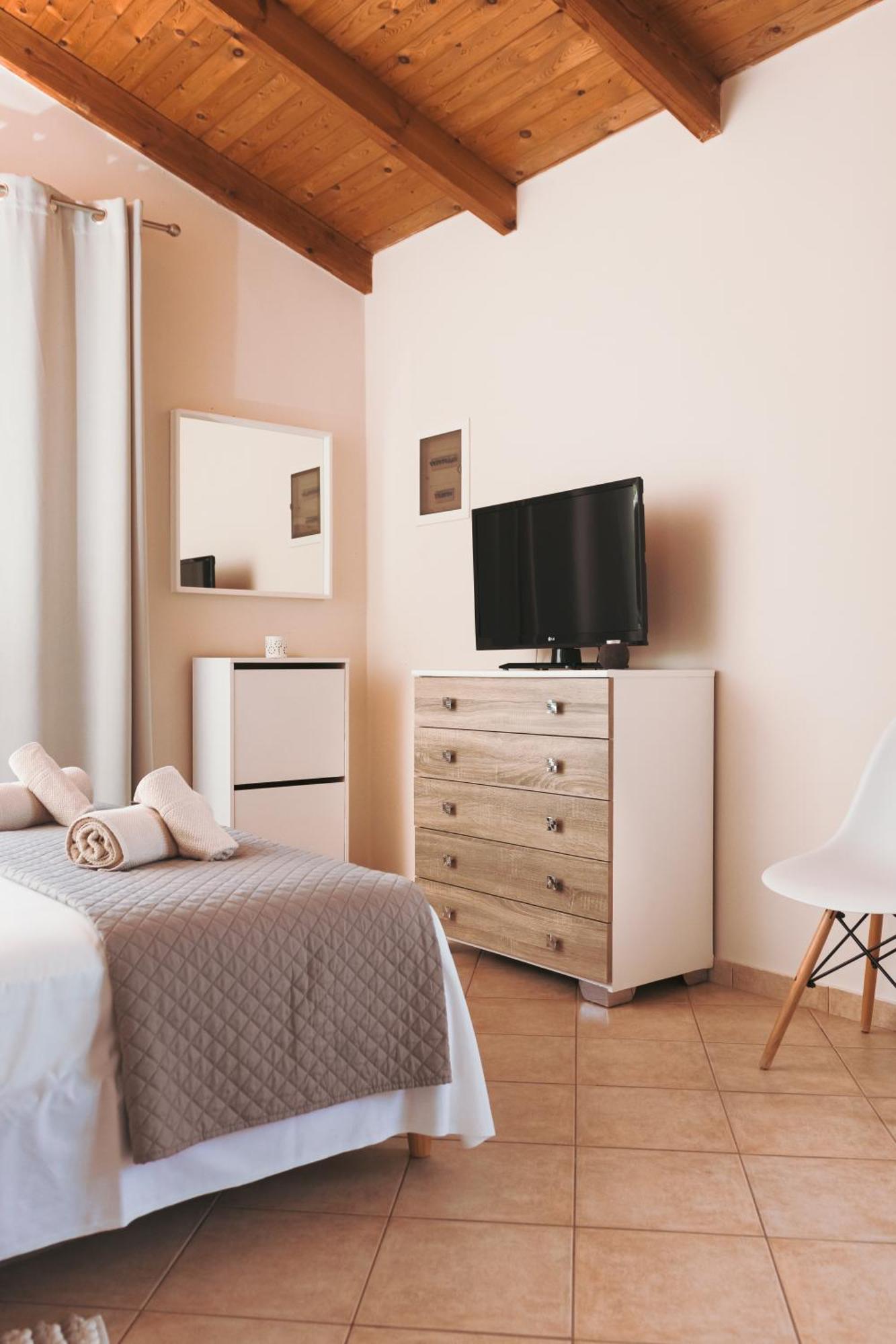 Plakoures Home Kounoupidhianá エクステリア 写真